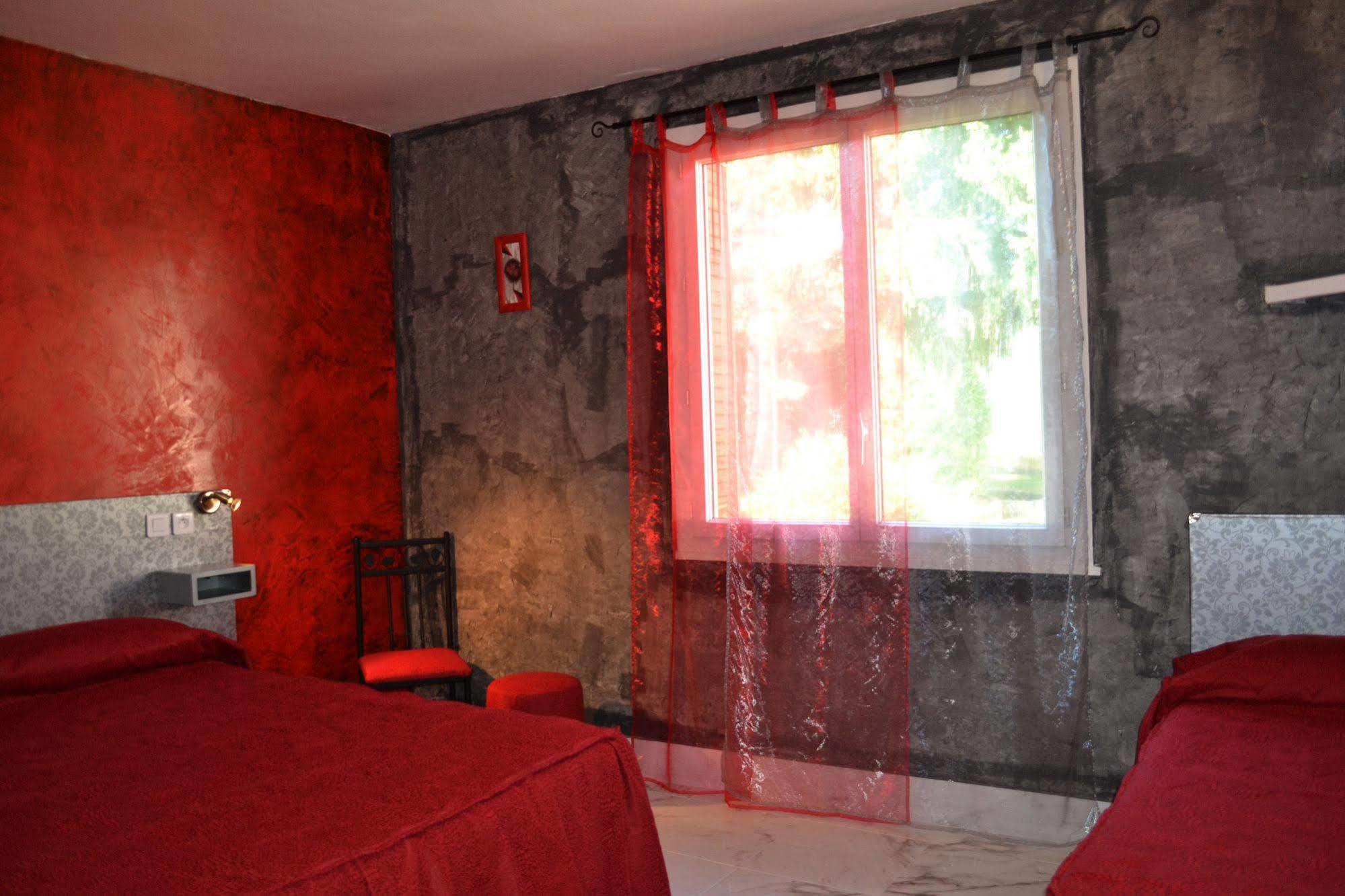 Relais 500 De Vienne Hotel Chonas-lʼAmballan Екстериор снимка